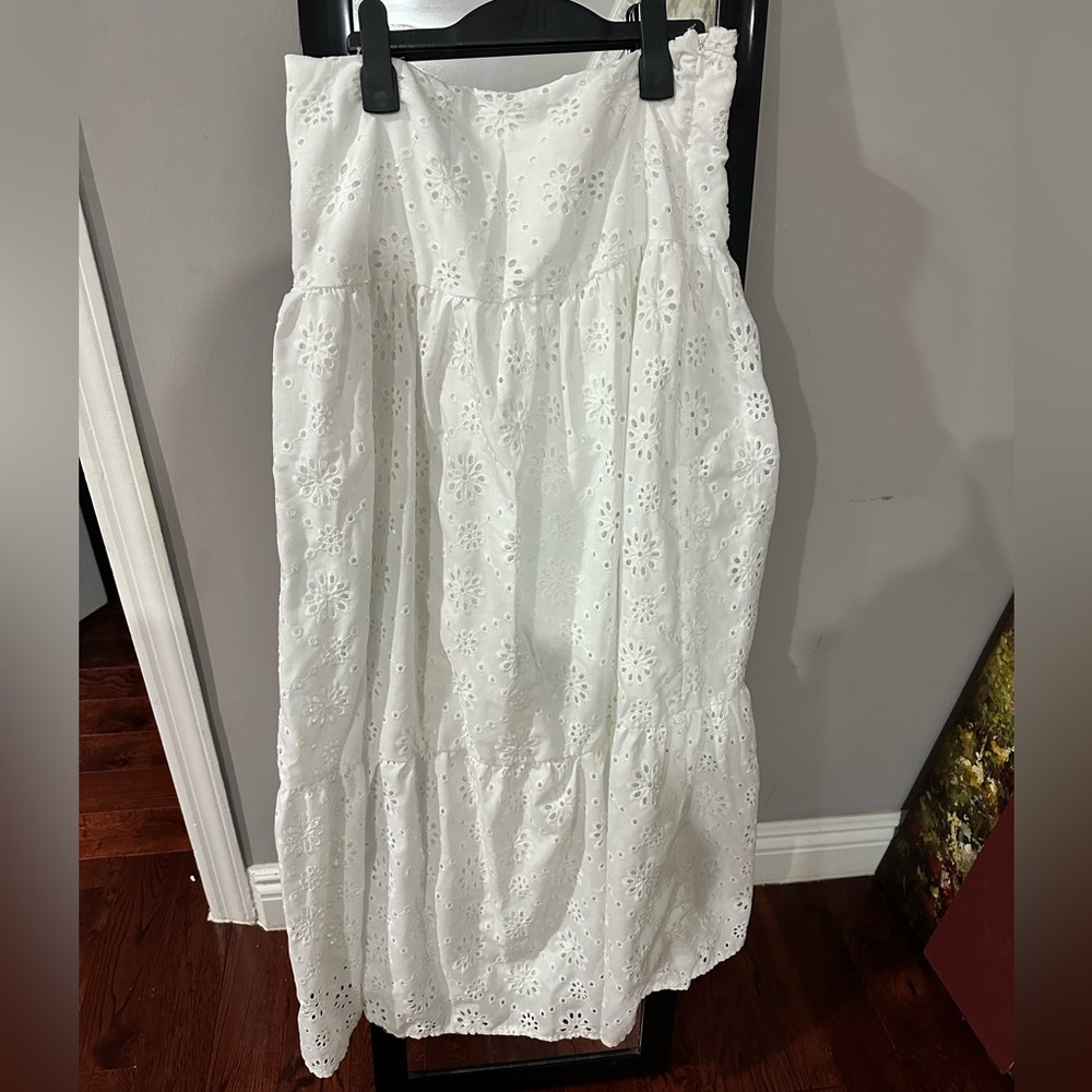 Elegant White Eyelet Skirt